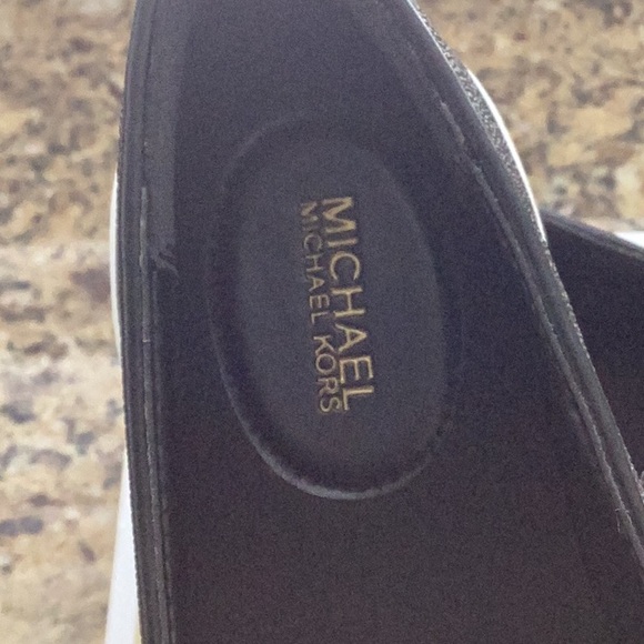 NWT Michael Kors slip ons 7 M Keaton slip on brown & Black - Picture 4 of 8